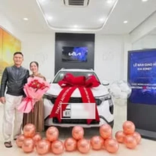 Hoạt động tư vấn và giao xe Kia tại Gia Lai 2